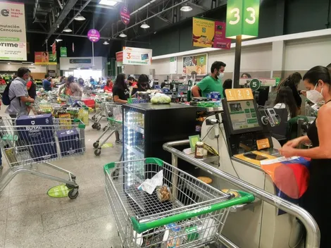¿A qué hora abren y cierran los supermercados el fin de semana de Navidad?