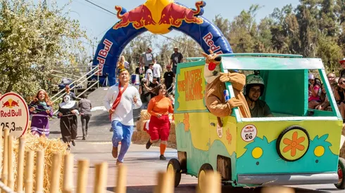 ¡Ahora si que si! Este martes 20 de diciembre los 30 autos más locos bajarán desde el Parque Metropolitano de Santiago en el Red Bull Soapbox Race.