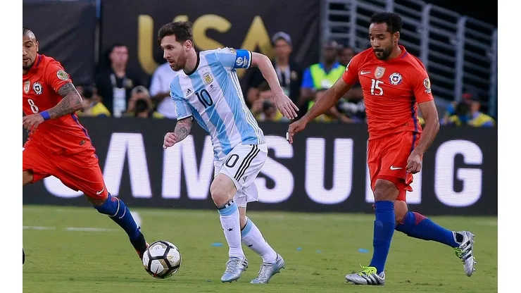 Beausejour piensa que el título de Argentina es una opción para que crezca el fútbol chileno