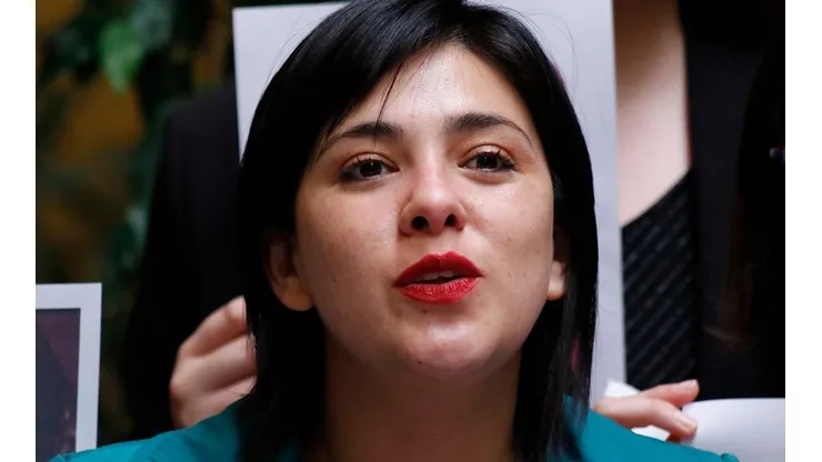 Karol Cariola lanza dura crítica al nuevo proceso constituyente