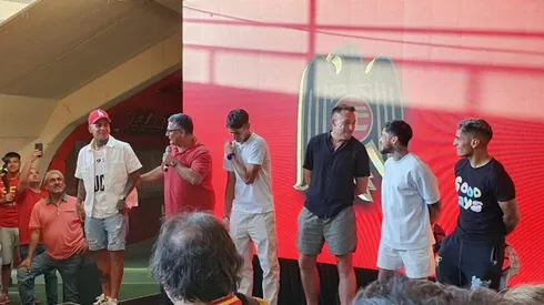 Los refuerzos de Unión Española fueron presentados en el estadio Santa Laura.