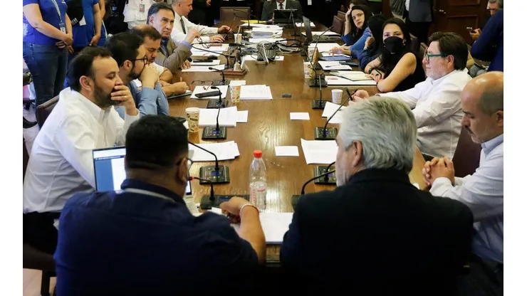 Comisión de Hacienda de la Cámara de Diputados analiza el proyecto de reajuste al sector público.