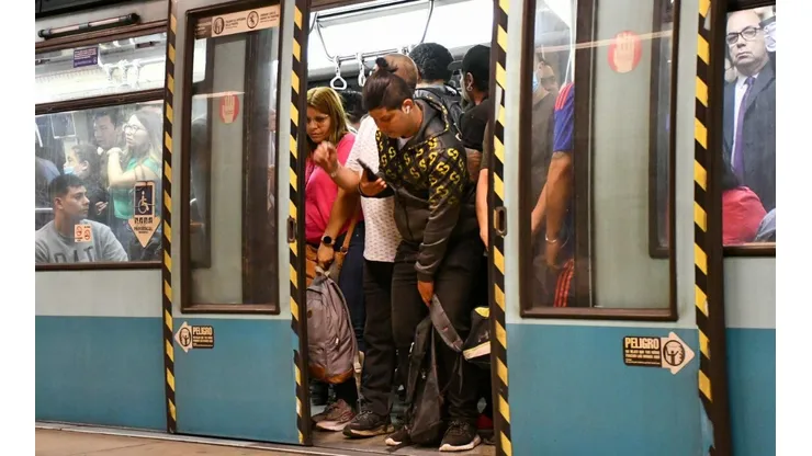 Horario de cierre del Metro este viernes 16 de noviembre