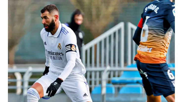 Benzema vio acción en un duelo amistoso a puertas cerradas.