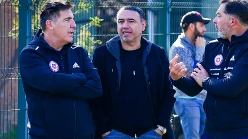 Francis Cagigao conversa con Eduardo Berizzo en el complejo de Quilín.