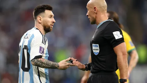 Marciniak dirigiendo a Argentina en Qatar