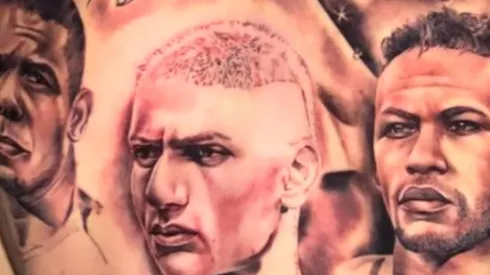 El tatuaje tiene a Ronaldo a la izquierda, Richarlison al centro y Neymar a la derecha
