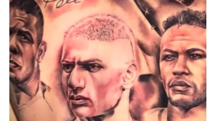 El tatuaje tiene a Ronaldo a la izquierda, Richarlison al centro y Neymar a la derecha