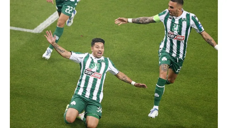 Sebastián Palacios celebra uno de los 11 goles ligueros que anotó para el Panathinaikos en la temporada 2021-2022. En la 2022-2023 suma cuatro conquistas.
