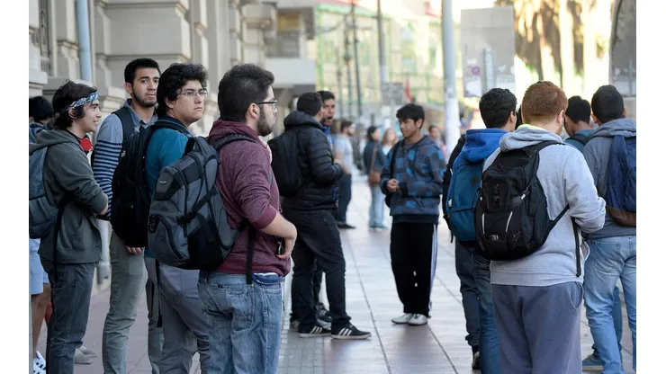 Postula o renueva tu beca
