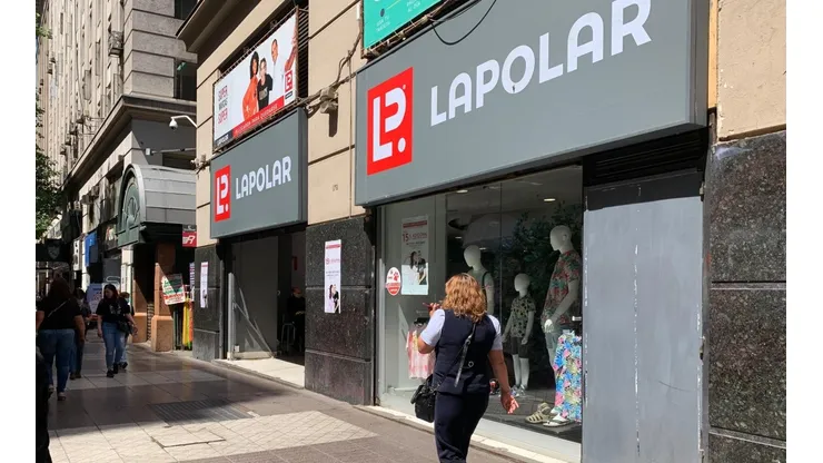 Sernac demanda a La Polar por venta de ropa falsificada