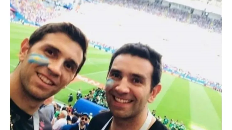 Dibu Martínez pasa de hincha a titular tras promesa en Rusia 2018