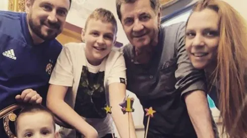 La familia Jozic está esperando el Croacia vs Argentina.