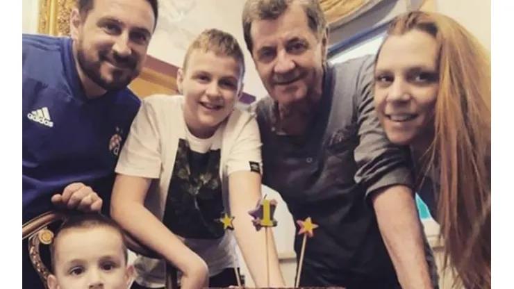 La familia Jozic está esperando el Croacia vs Argentina.