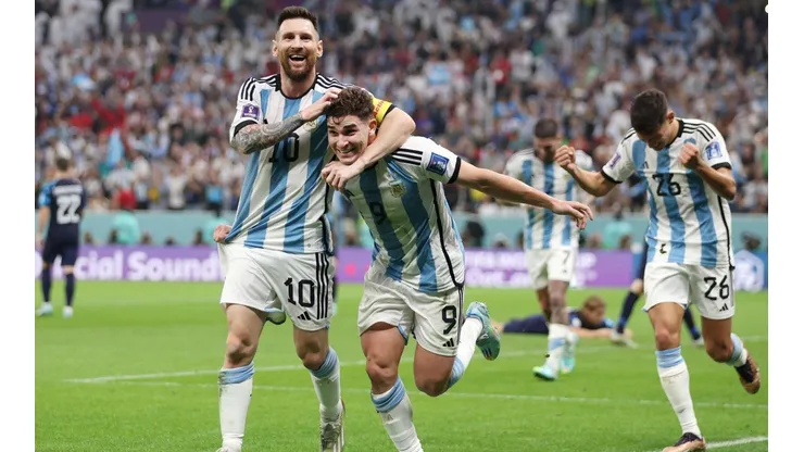 Messi y un doblete de Álvarez le dan el boleto a la final de Qatar 2022 a Argentina