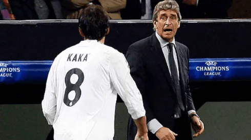 Manuel Pellegrini intercambia palabras con Kaka, uno de los brasileños que dirigió en el Real Madrid de España.