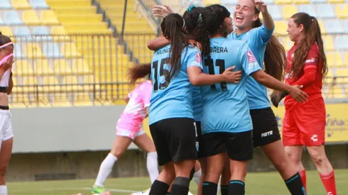 Iquique fem pasa por encima de Everton y las manda al descenso