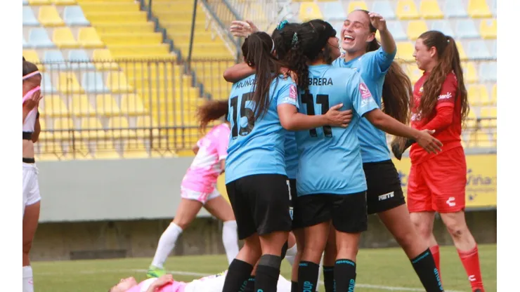 Iquique fem pasa por encima de Everton y las manda al descenso