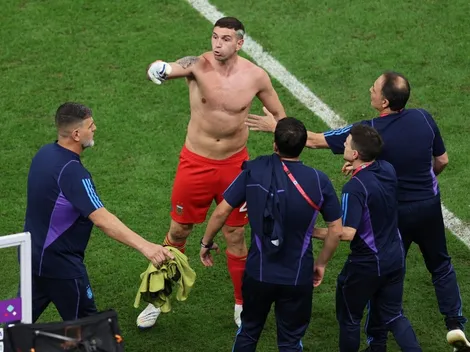 Dibu habla del "fuego de un asado" para darle un palazo a Van Gaal