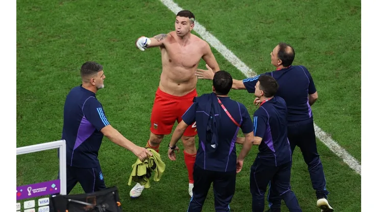 Emiliano Martínez quedó muy molesto con el cuerpo técnico de Países Bajos.