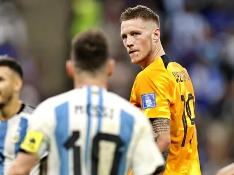 Weghorst: “Solo quería darle la mano de Messi y me trató de bobo”