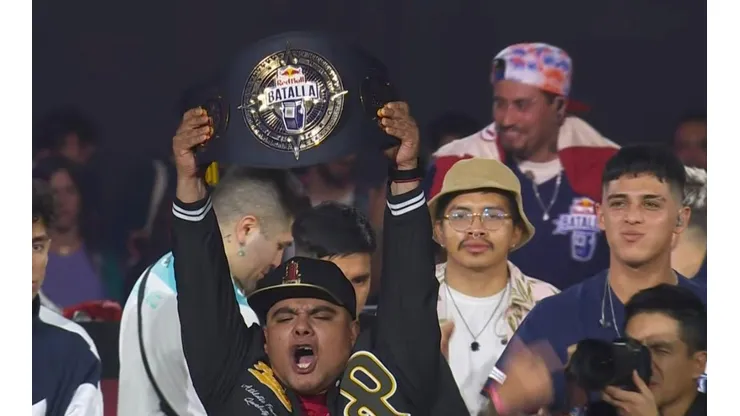 Aczino se coronó campeón de la Final Internacional Red Bull Batalla 2022