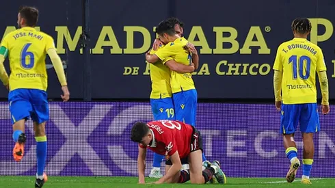 Tomás Alarcón y un golazo al Manchester United con Cádiz.
