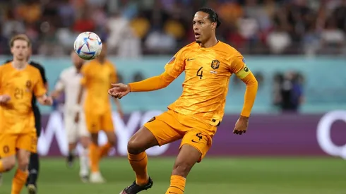 Van Dijk es la gran figura de la defensa neerlandesa