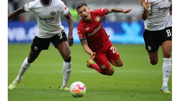 Charles Aránguiz vuelve a quedar fuera en el Bayer por sus problemas físicos.
