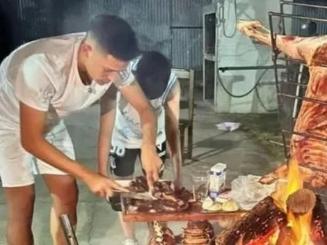 Pibe Solari arma un tremendo asado en sus vacaciones