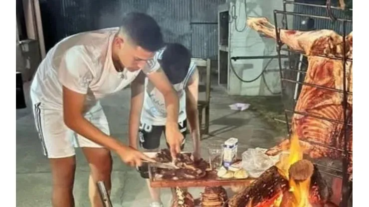 Pablo Solari mostró sus dotes en una parrilla