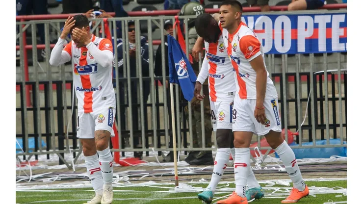 Cobresal materializó su clasificación a la Copa Sudamericana 2023 con una gran victoria ante Universidad de Chile en el Campeonato Nacional 2022.