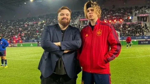 Ibai (izquierda) es un fanático del fútbol y defendió a Luis Enrique