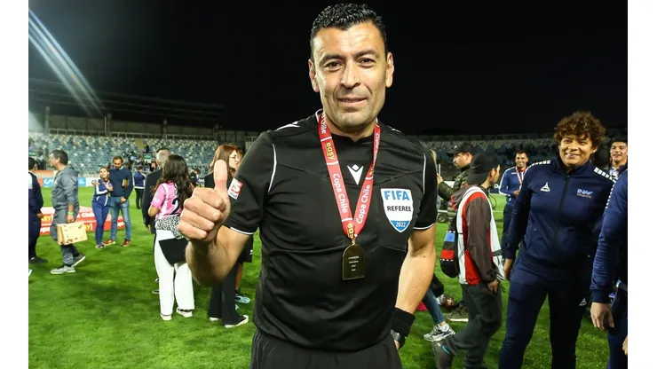 Tobar es el nuevo jefe de los árbitros