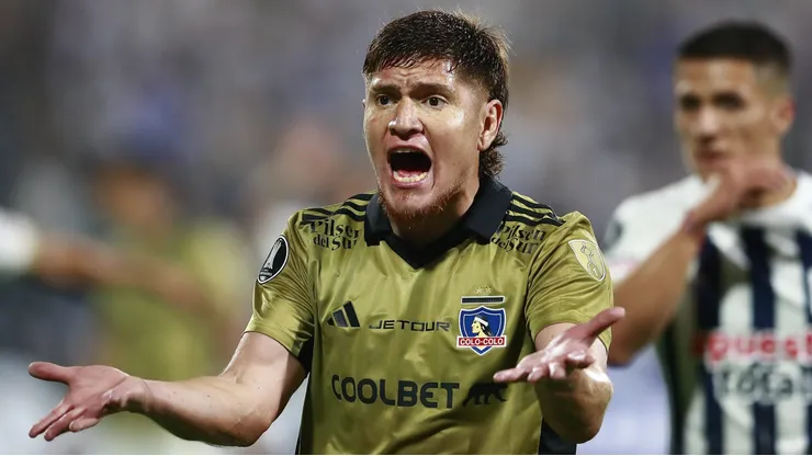 Leo Gil no se va... por ahora.