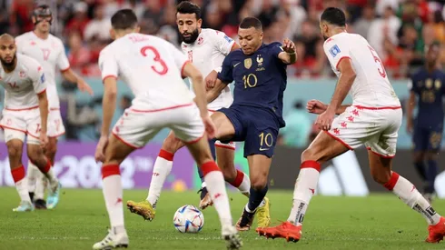 Francia enfrenta este domingo a Polonia por los octavos de final del Mundial.