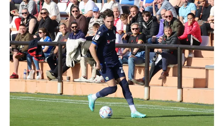 Ben Brereton Díaz dejó atrás las molestias y vuelve a la cancha