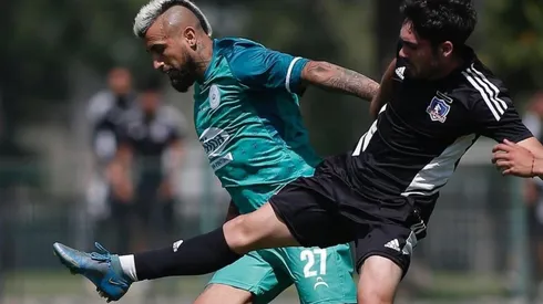 Arturo Vidal se vistió de corto en el amistoso de la proyección de Colo Colo ante Rodelindo Román.