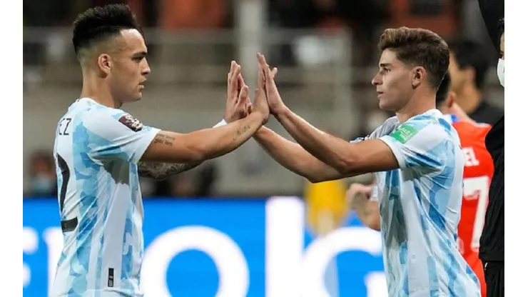 Lautaro Martínez y Julián Álvarez