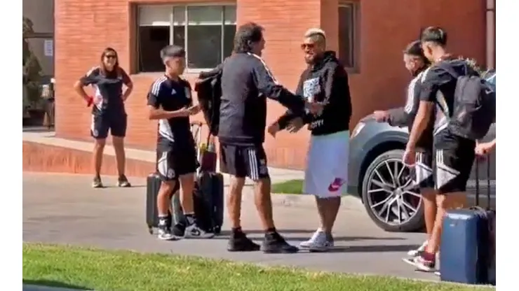 Vidal se reencontró con Hugo González, uno de sus formadores en Colo Colo.