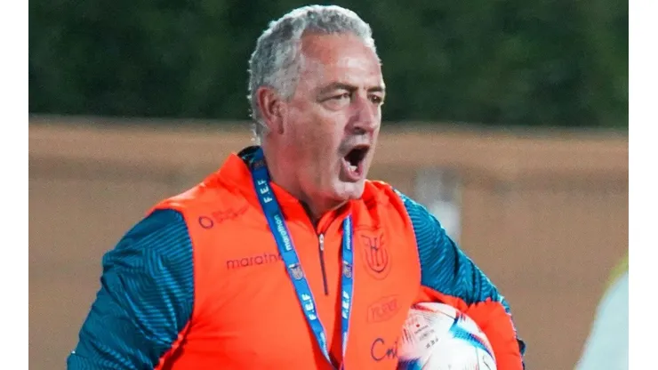 Gustavo Alfaro confirmó que, por ahora, no va continuar al mando de Ecuador.