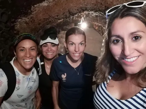 Loreto Toloza entrega su corazón a la primera árbitra de Qatar 2022