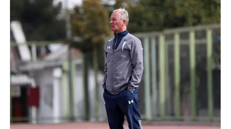 El fin de una era: Ronnie Radonich deja de ser técnico de Universidad Católica Femenino
