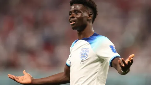 Saka no está en el once titular inglés.