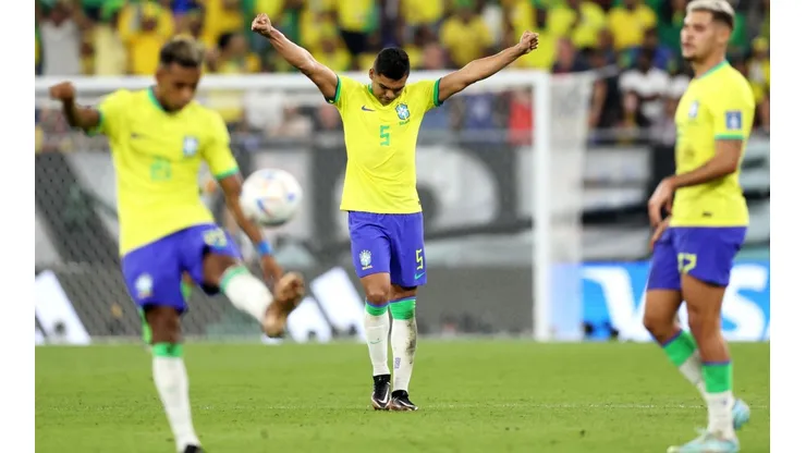 Casemiro marcó y fue el héroe que le dio un ajustado triunfo a Brasil ante Suiza.