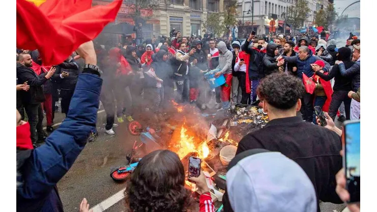 La celebración marroquí en Bruselas subió rápidamente de voltaje y terminó en graves disturbios