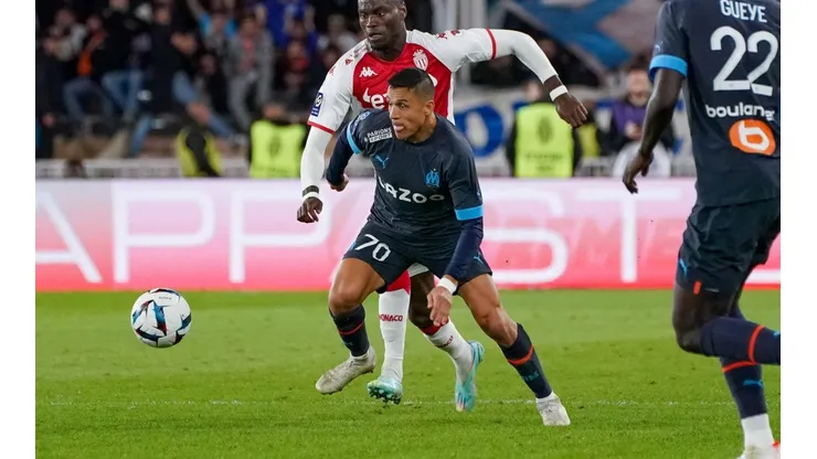 Alexis Sánchez juntó casi mil euros con su camiseta