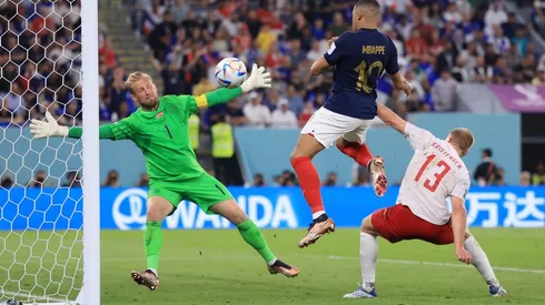 Mbappé fue la gran figura de la tarde con un doblete para Francia.