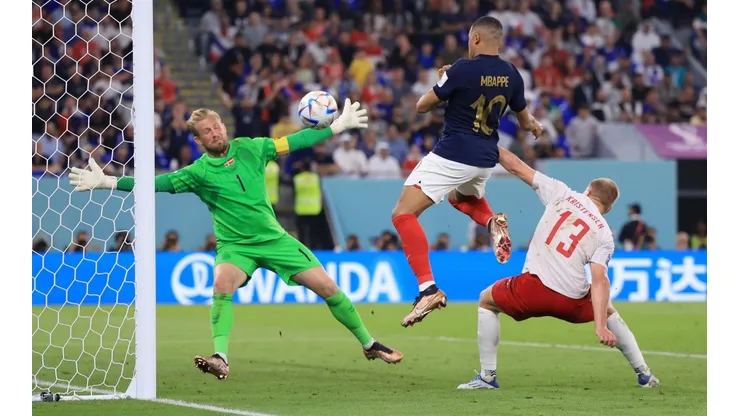 Mbappé fue la gran figura de la tarde con un doblete para Francia.
