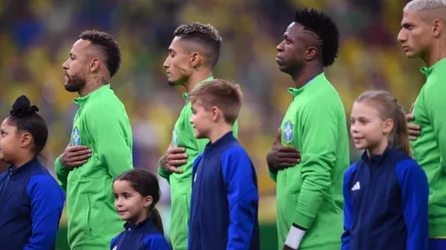 Entérate por qué los jugadores salen con niños a la cancha.